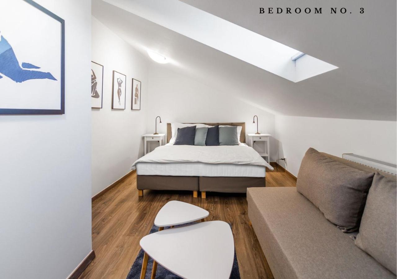 The Bookhouse, 5-bedroom By Castle Lejlighedshotel
